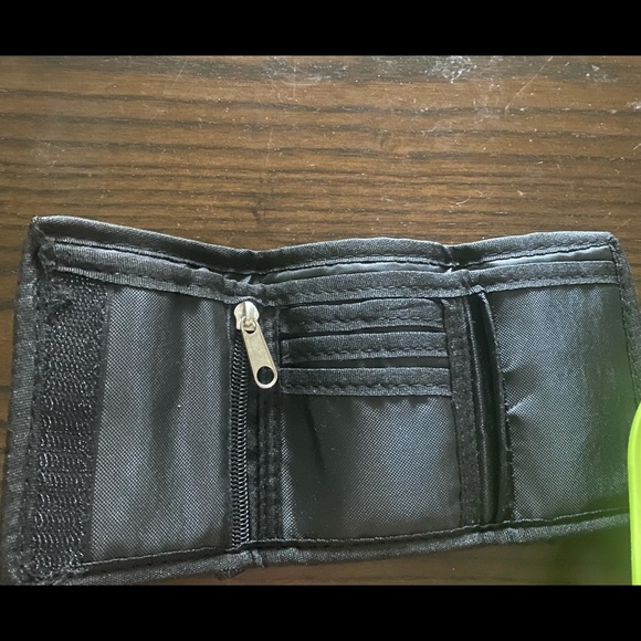 Minions Velcro wallet - Picture 3 of 4